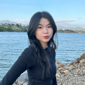Tuyết Ngân